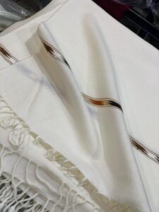 Orignal 100% wool 72 hand made shawl
