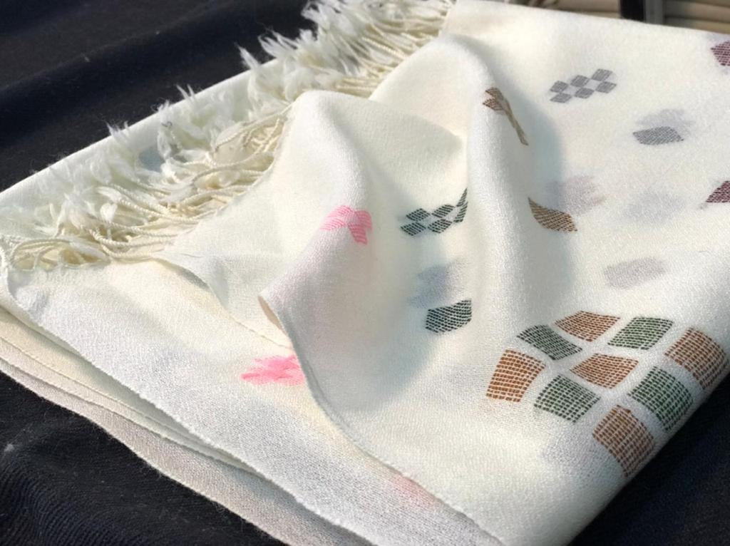 Hand made 72 wool kadhi shawl
